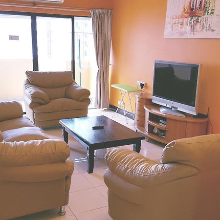 Marina Court Kota Kinabalu- Bigger Group Stay Together- 6 Bedroom Apartments Kültér fotó