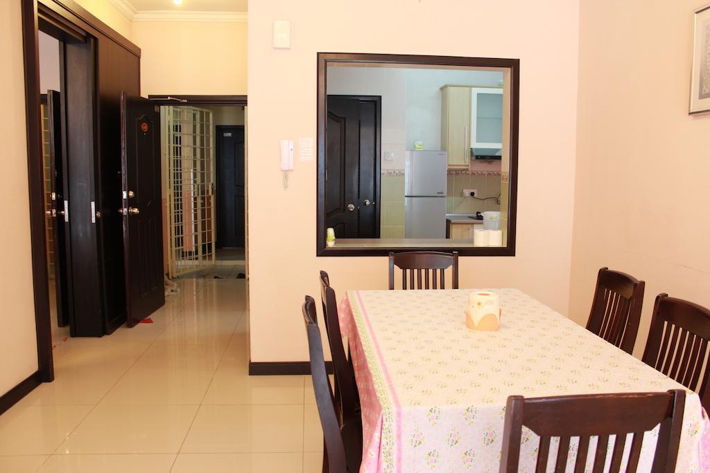 Marina Court Kota Kinabalu- Bigger Group Stay Together- 6 Bedroom Apartments Szoba fotó