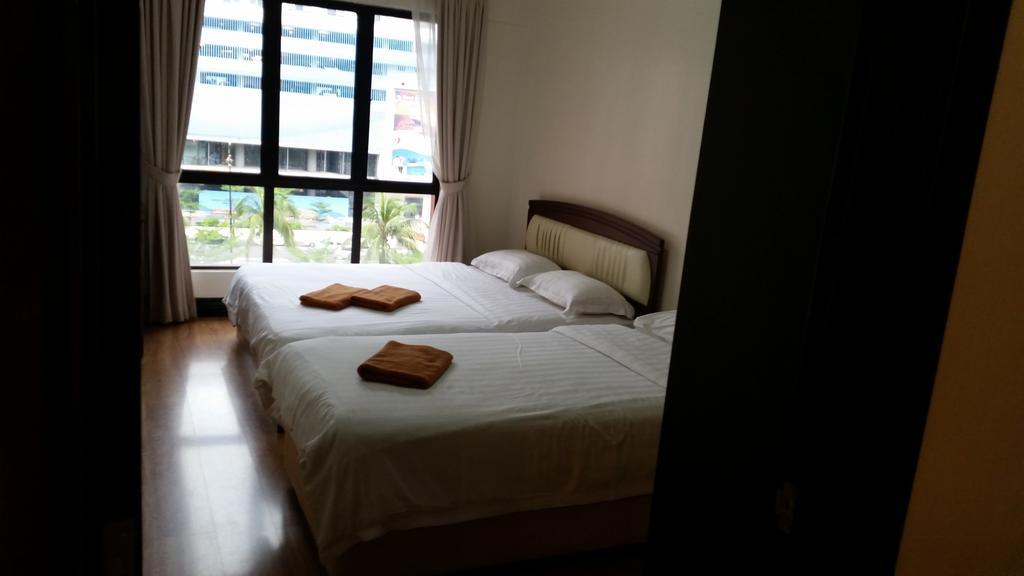 Marina Court Kota Kinabalu- Bigger Group Stay Together- 6 Bedroom Apartments Szoba fotó