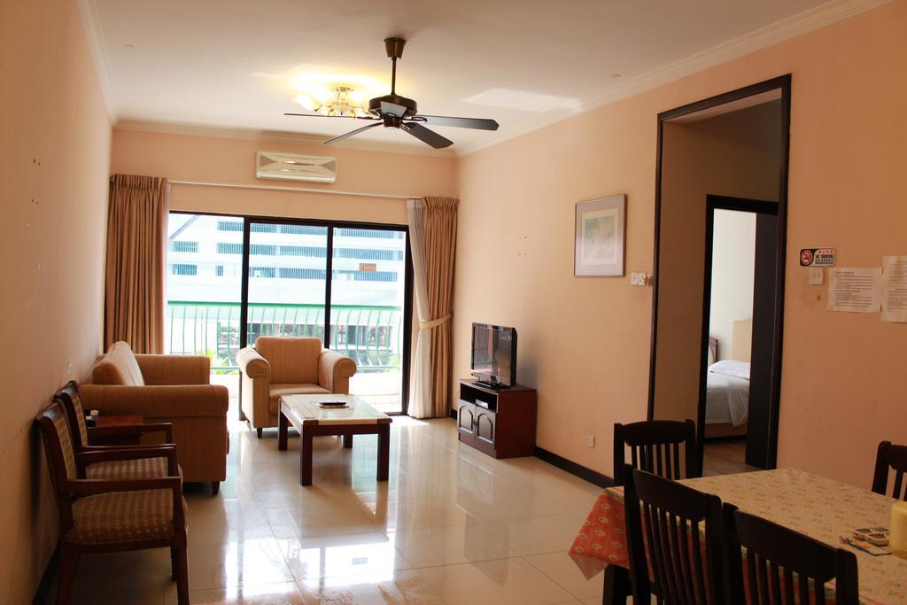 Marina Court Kota Kinabalu- Bigger Group Stay Together- 6 Bedroom Apartments Kültér fotó